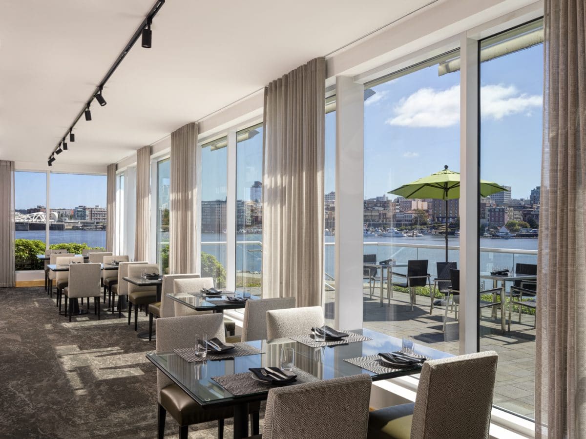 Aura_Restaurant_City-1200x900-1.jpg